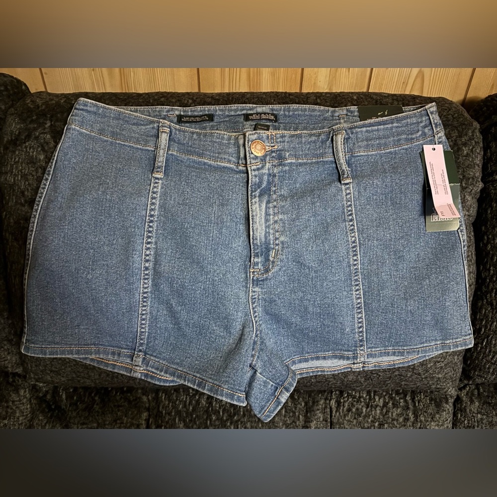 NWT Wild Fable 12 Medium Wash Super High Rise Denim Jean Shorts